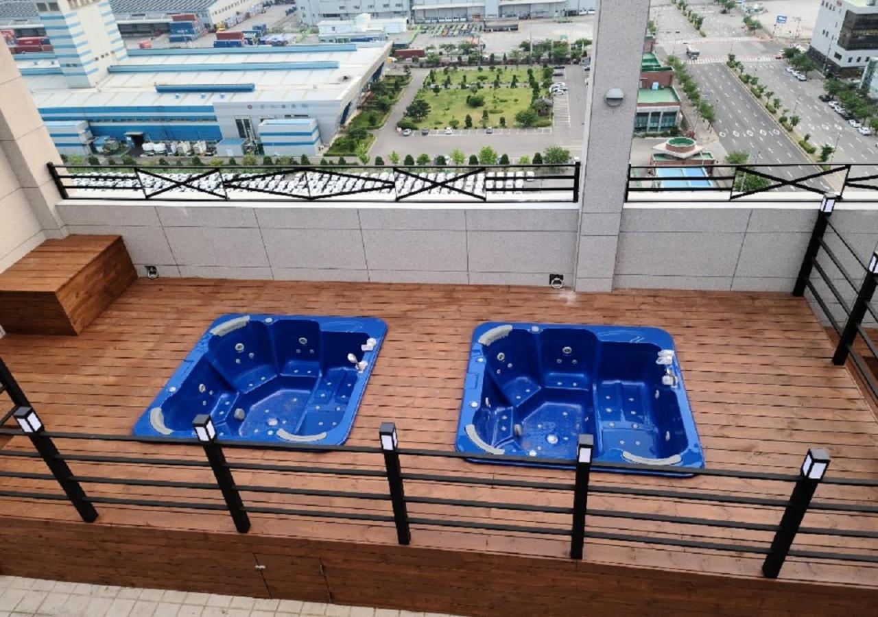 Western Bay Marina Hotel Pyeongtaek Esterno foto