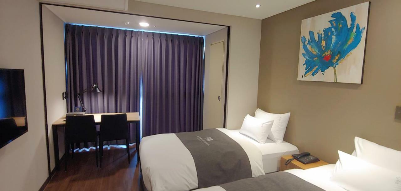 Western Bay Marina Hotel Pyeongtaek Esterno foto